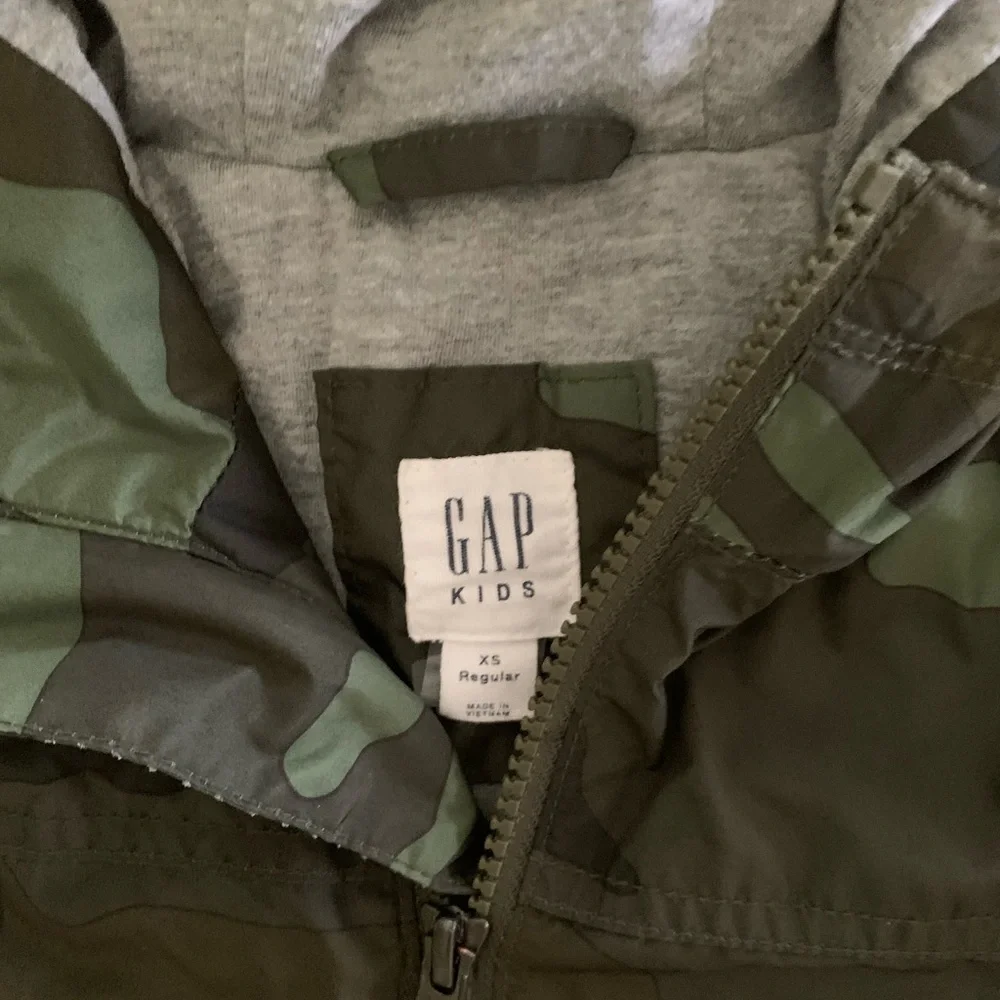 Gap All Weather, Camo, Lined, Hooded Jacket Sz XS GOOD condition